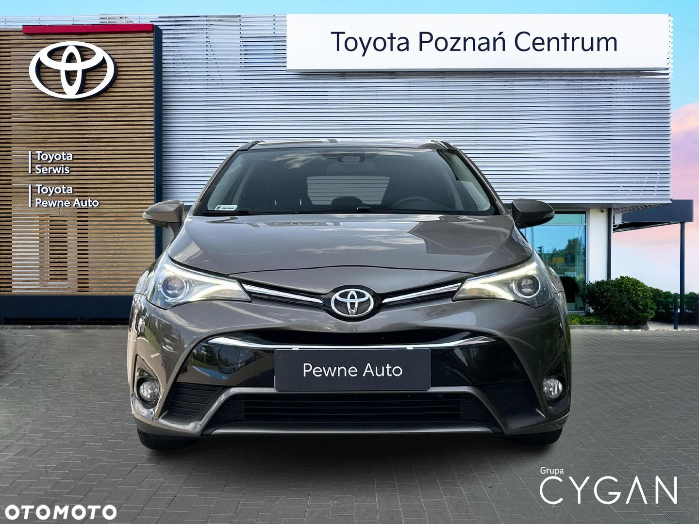 Toyota Avensis - 8