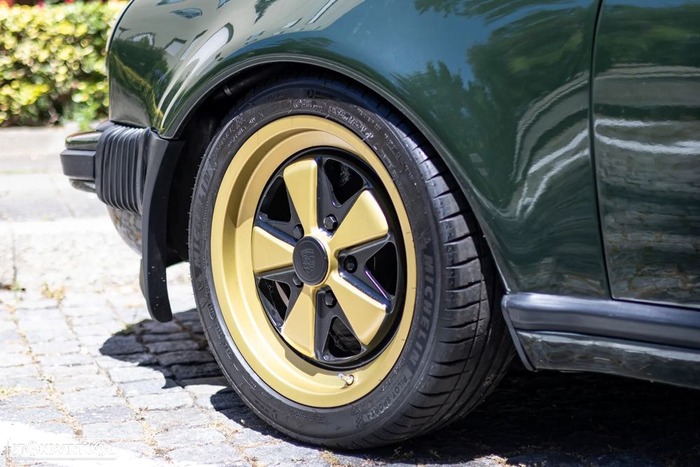 Porsche 911 (964) - 19