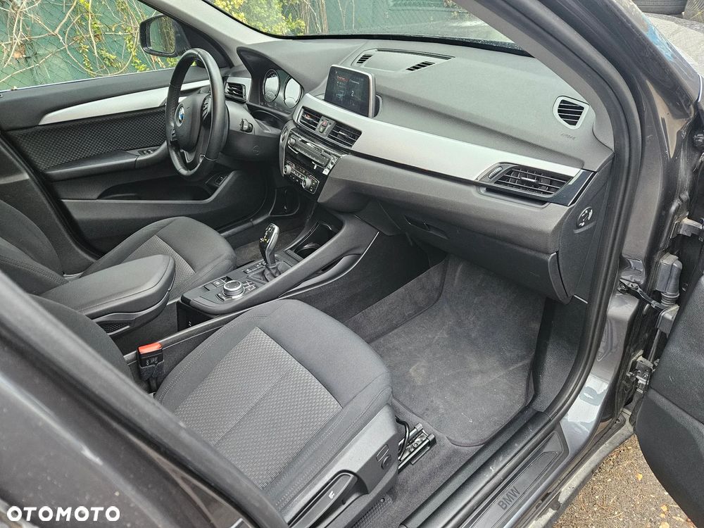 BMW X1 xDrive18d - 16