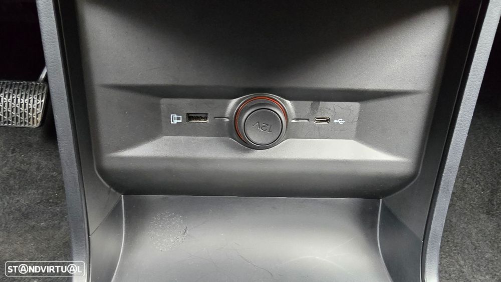 MG MG4 64 kWh Luxury - 39