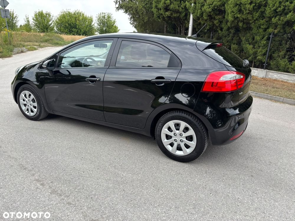 Kia Rio 1.2 Dream Team Edition - 17