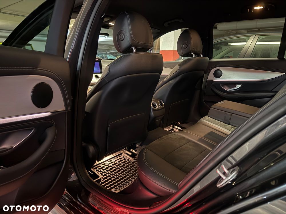 Mercedes-Benz Klasa E - 23