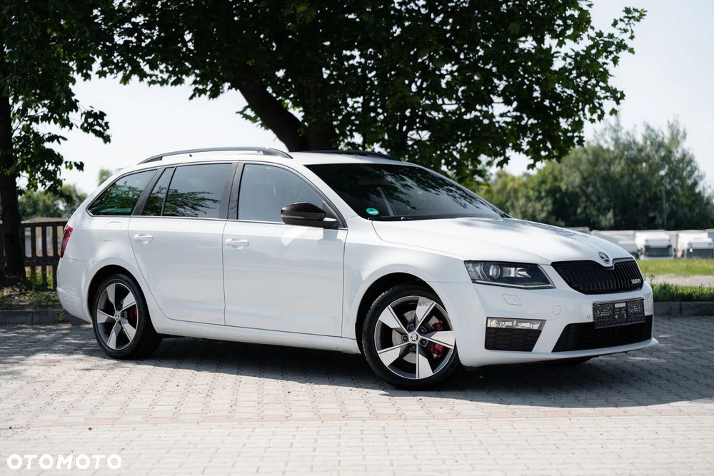 Skoda Octavia 2.0 TDI RS Challenge DSG - 9