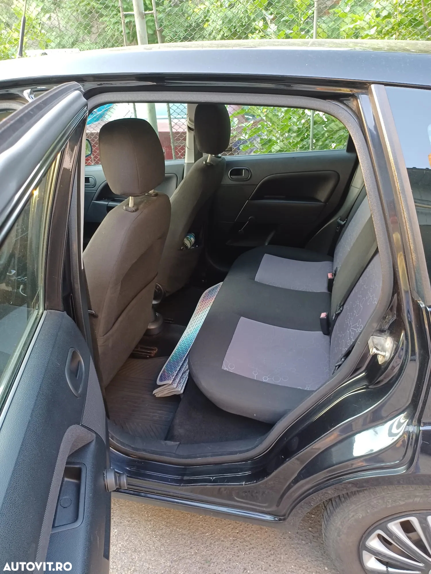 Ford Fiesta 1.4i Comfort - 8
