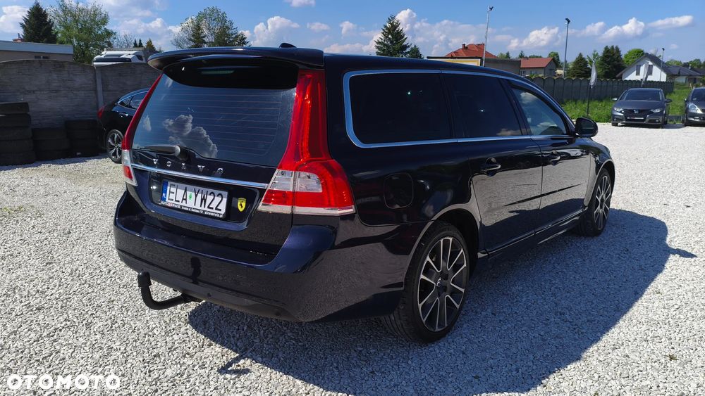 Volvo V70 D2 Momentum - 31