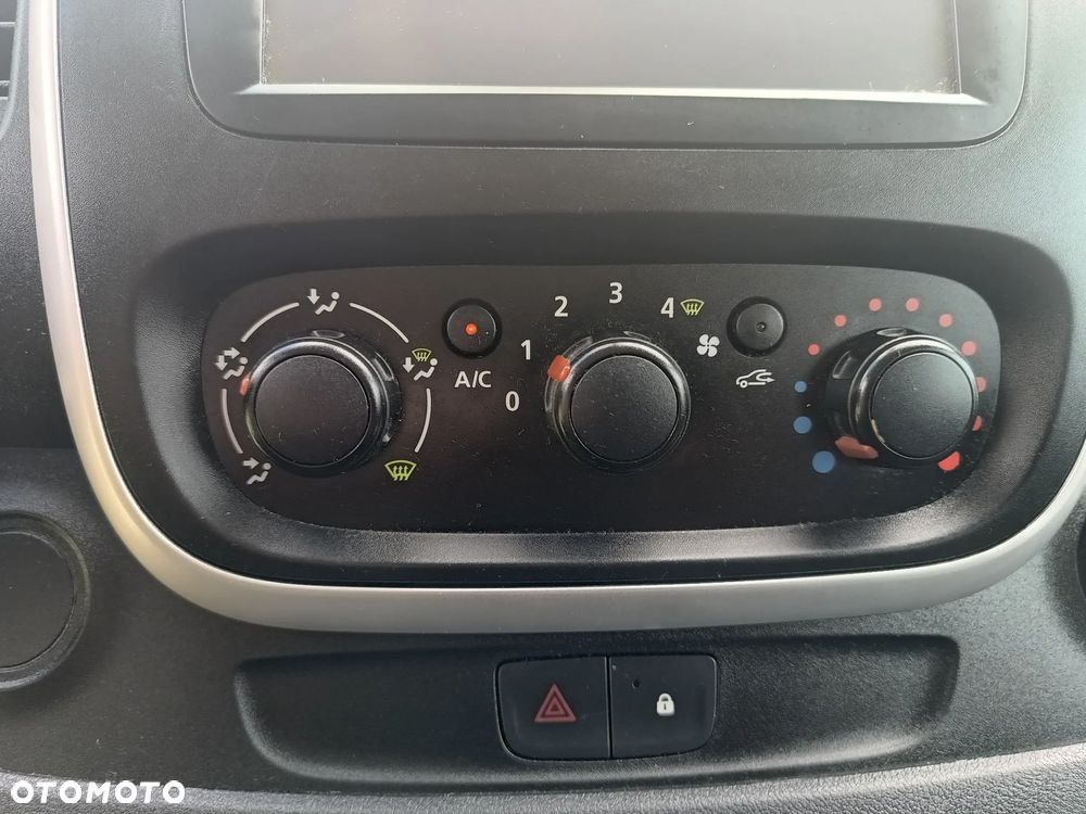Renault Trafic - 28