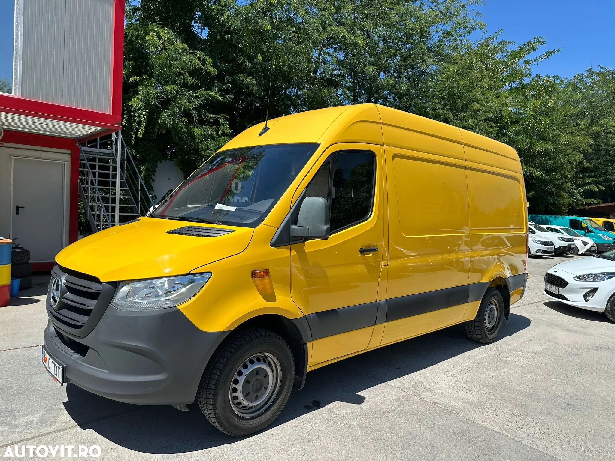 Mercedes-Benz Sprinter - 1