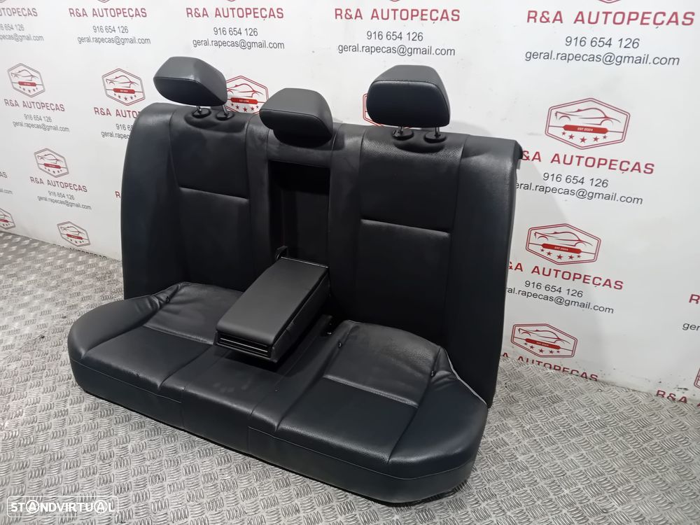 Conjunto de Bancos Mercedes Class C W204 Sedan em Pele Original - 7