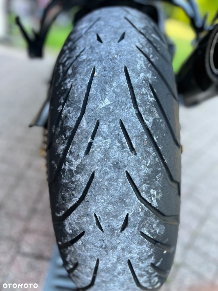 Yamaha FZ8 - 17