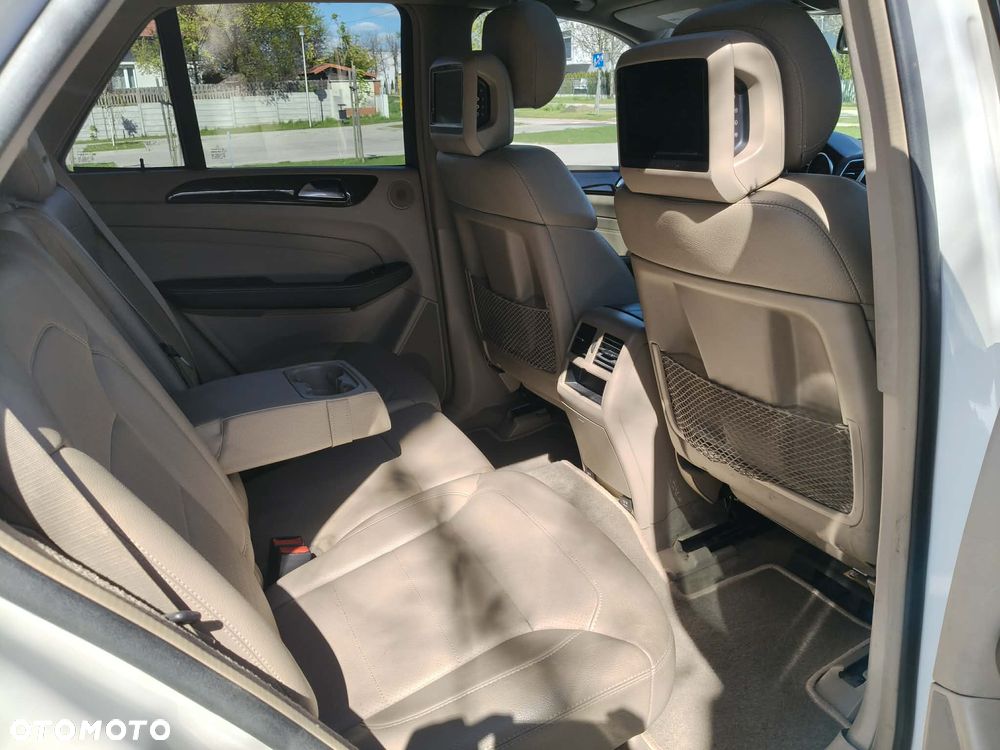 Mercedes-Benz ML - 8