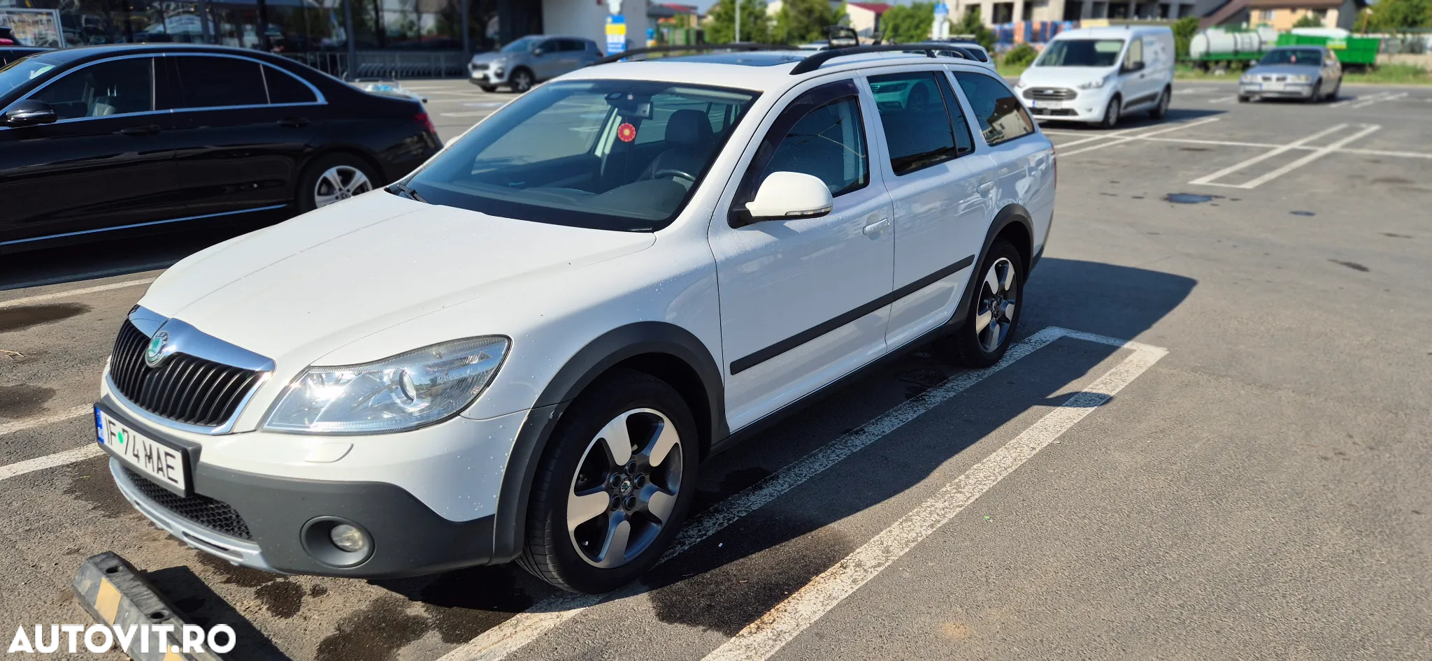 Skoda Octavia Combi 2.0 TDI DPF 4x4 Scout - 3