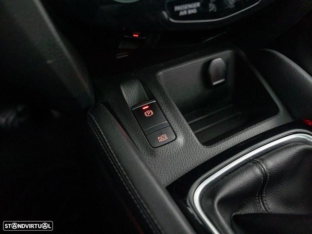 Nissan Qashqai 1.5 dCi N-Connecta - 25