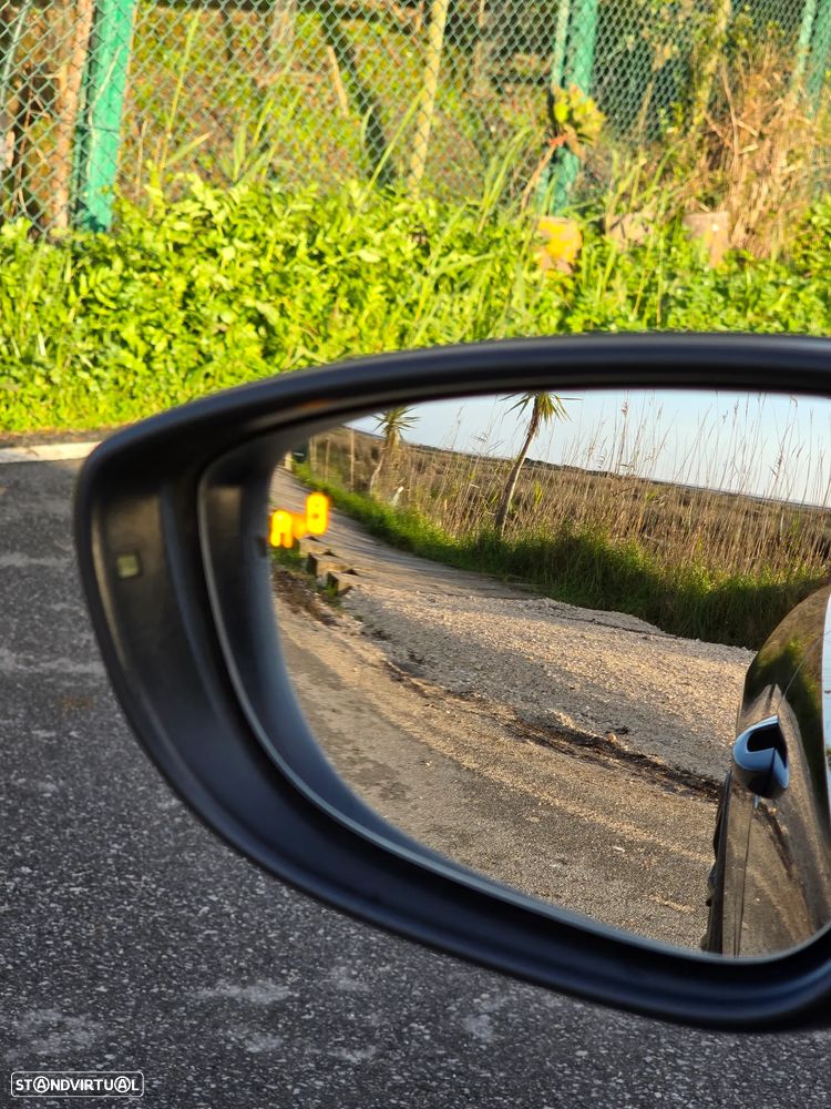 VW Scirocco 2.0 TDI (Blue Motion Technologie) DSG - 15