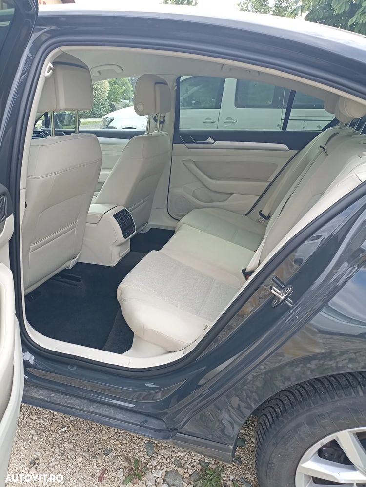 Volkswagen Passat - 8