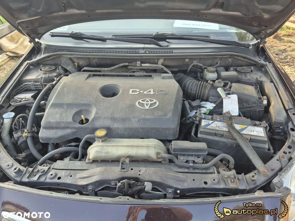 Toyota Avensis 2.0 D-4D Luna - 4