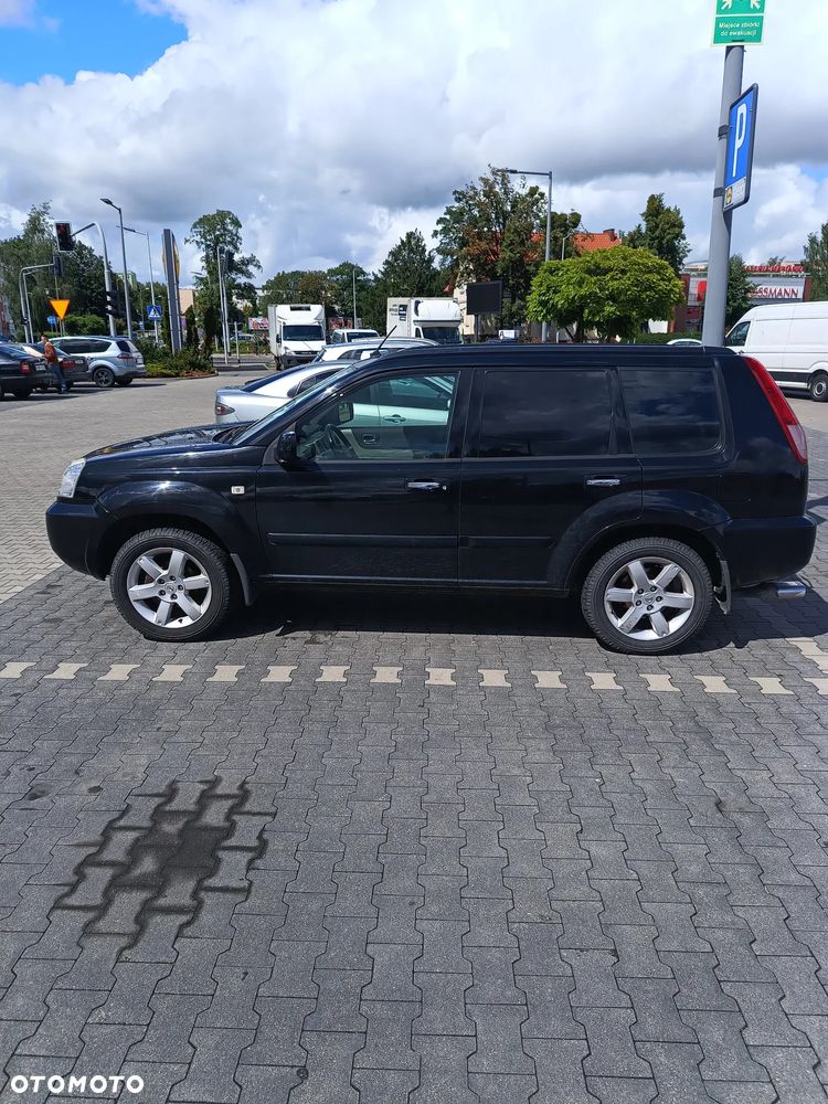 Nissan X-Trail ver-2-5-4x4-columbia - 4