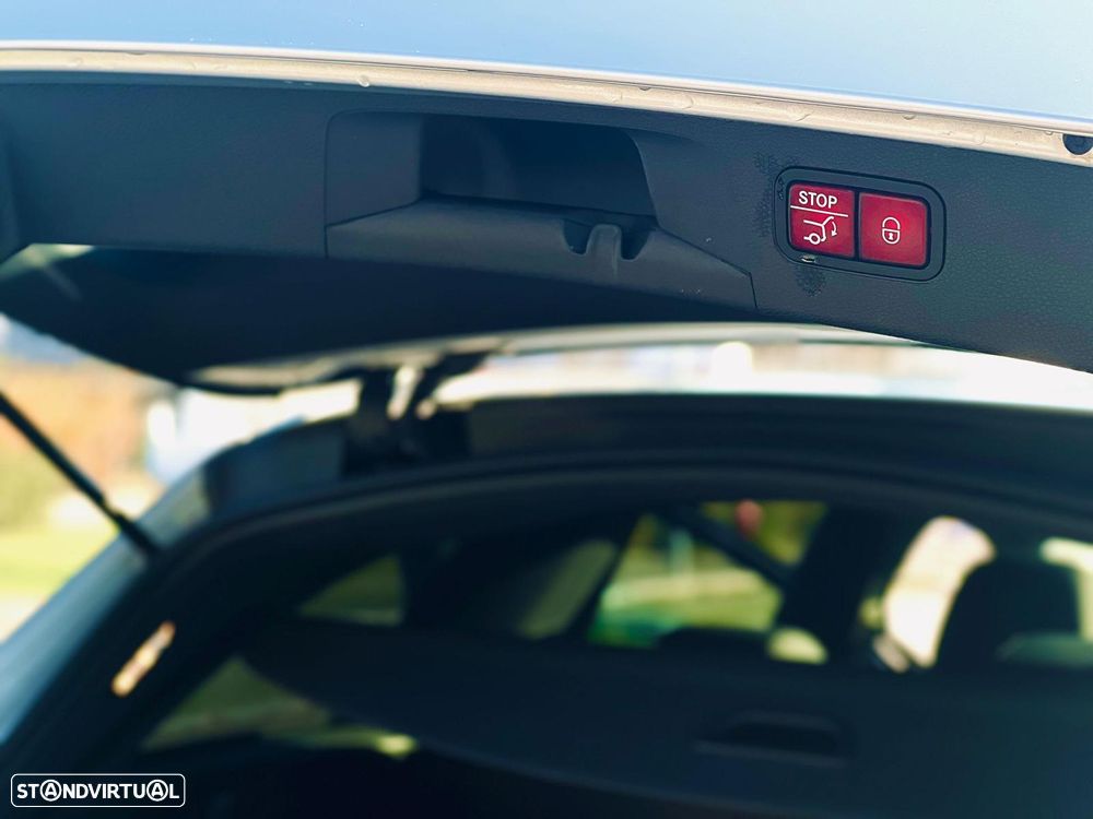 Mercedes-Benz E 300 de AMG Line - 3