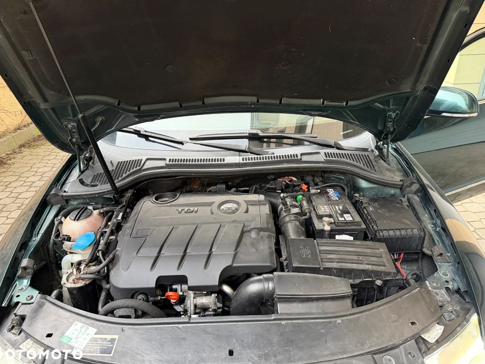 Skoda Superb 2.0 TDI L&K DSG - 17