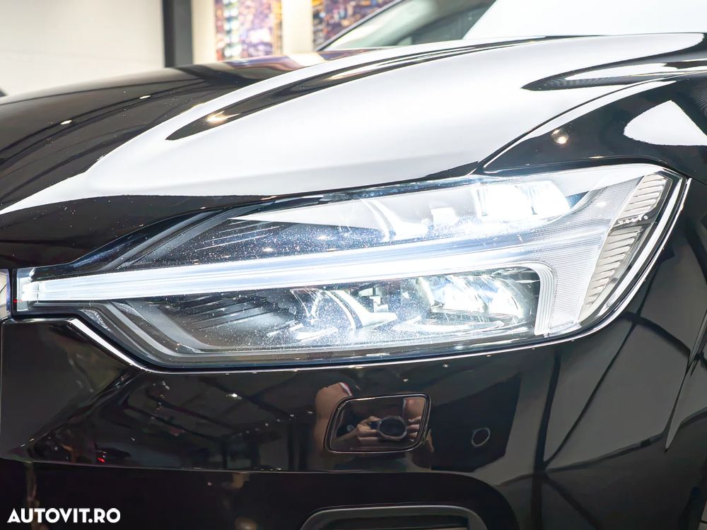 Volvo XC 60 T6 AWD Recharge Geartronic Inscription Expression - 39