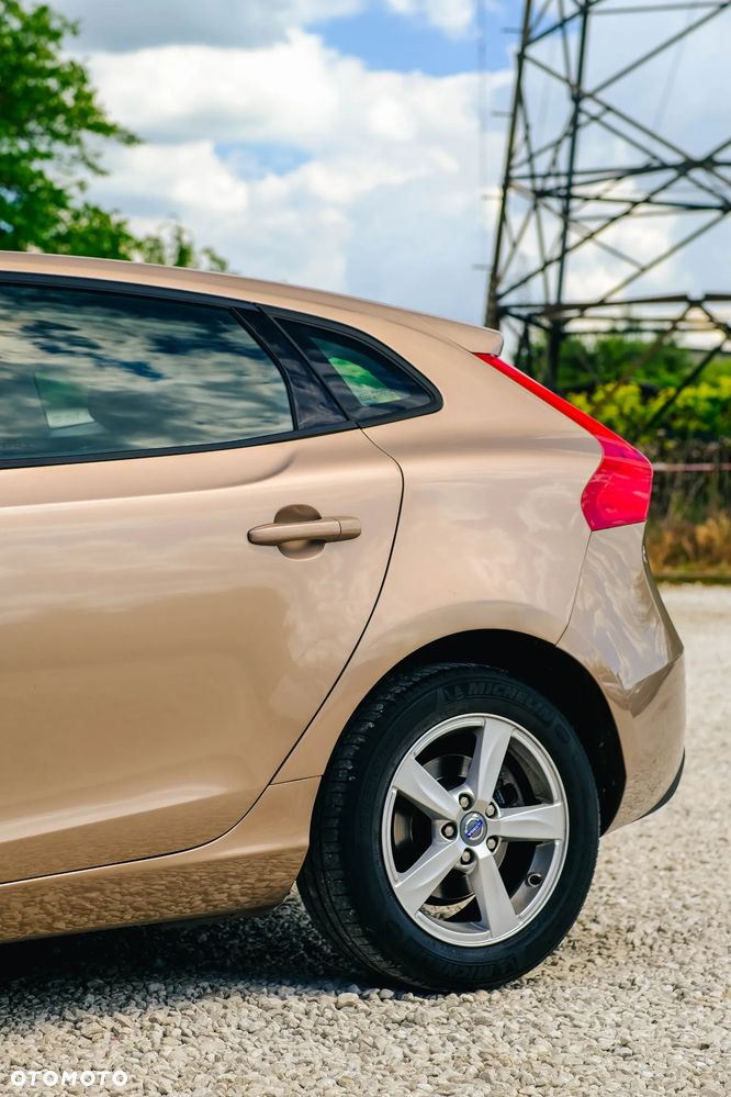 Volvo V40 D2 Kinetic - 21