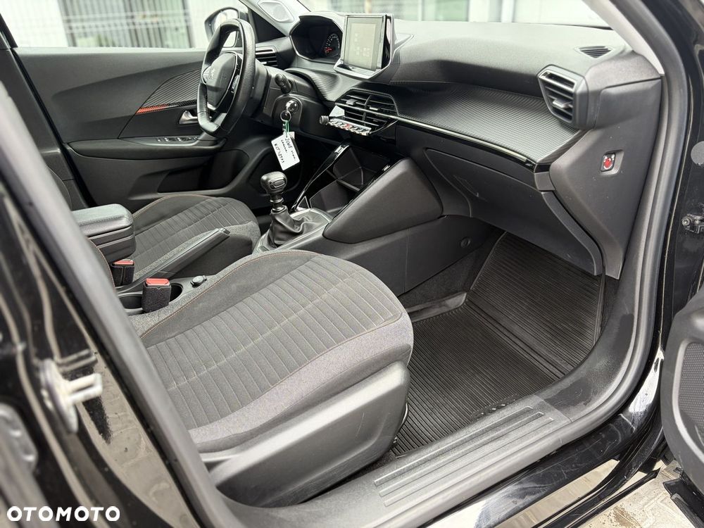Peugeot 2008 - 10