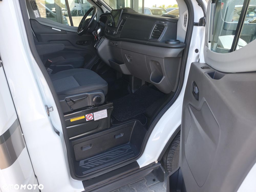 Ford Transit - 15