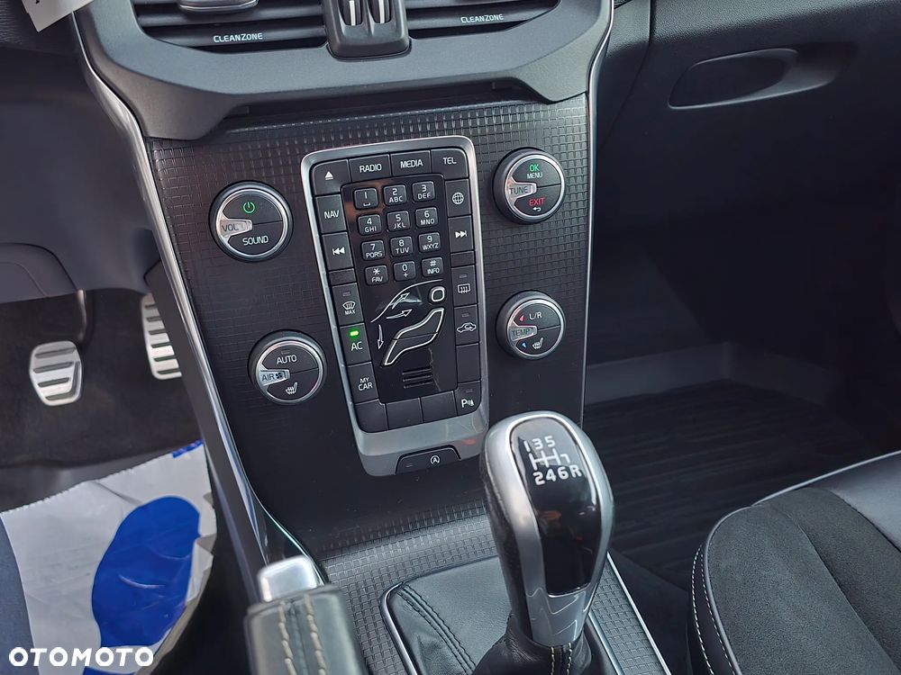 Volvo V40 D2 RDesign - 31