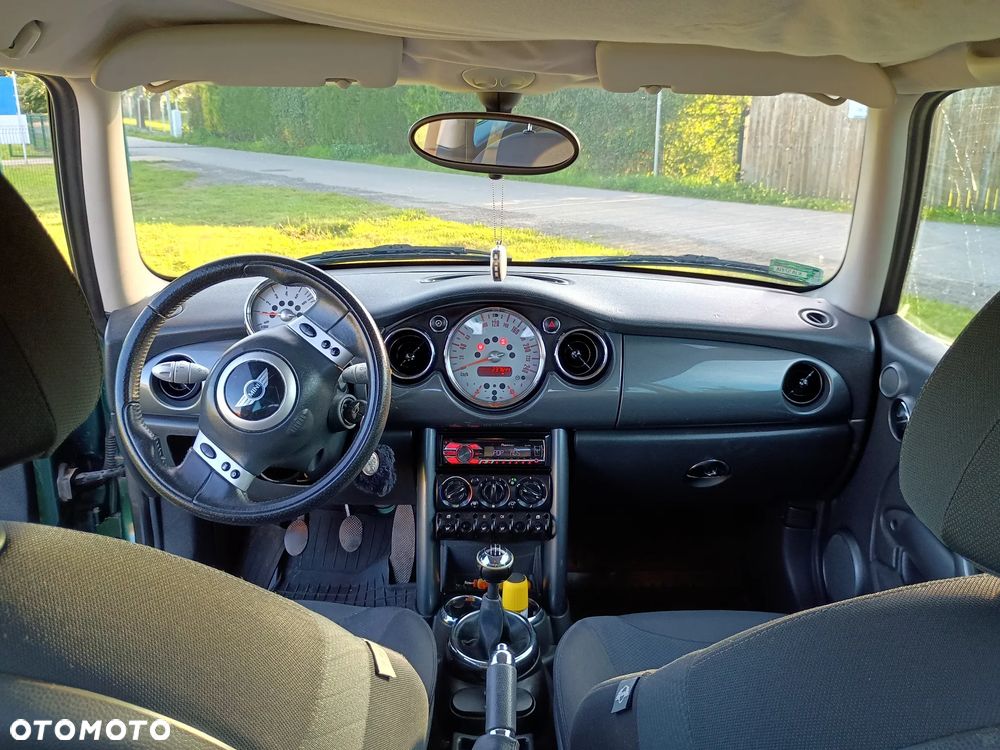 MINI Cooper Standard - 8