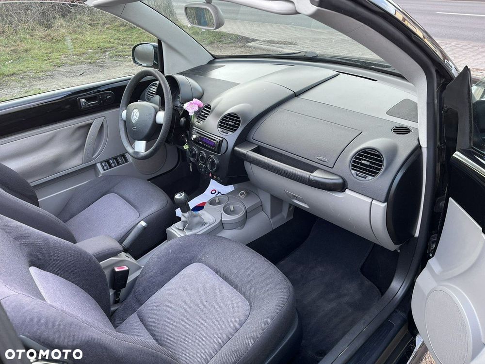 Volkswagen New Beetle - 9