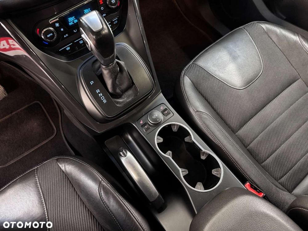 Ford Kuga - 32