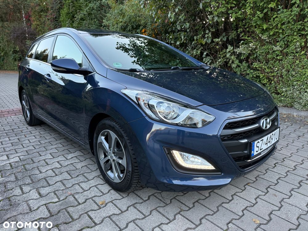 Hyundai i30 i30cw 1.6 Fifa World Cup Edition - 2
