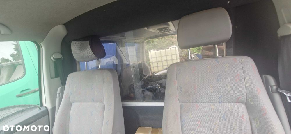 Volkswagen Transporter - 4