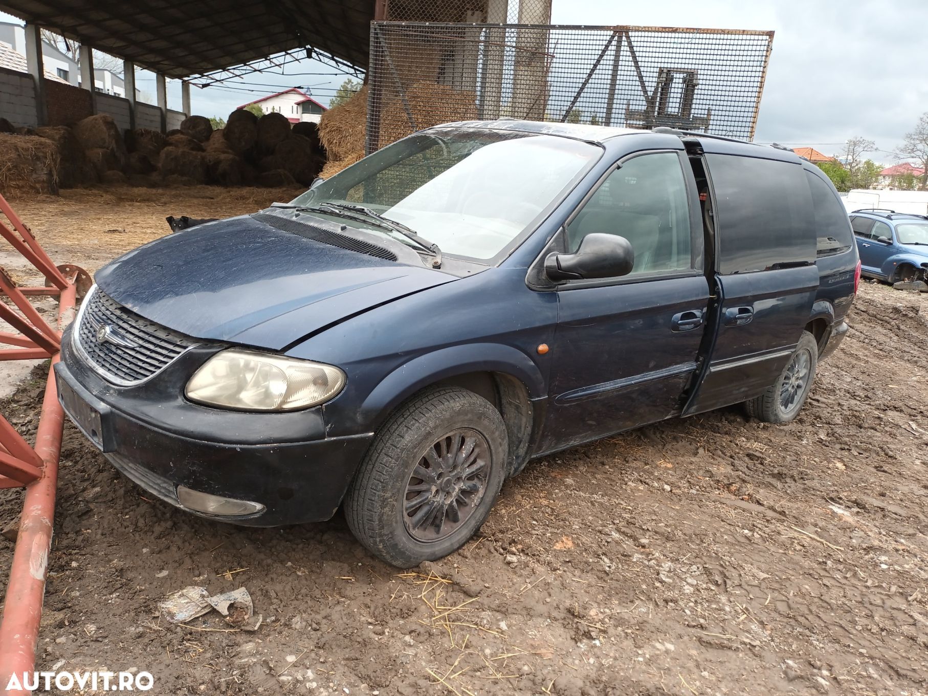Dezmembrari  Chrysler VOYAGER Mk 3 (RG, RS)  1999  > 2008 2.5 CRD Mot - 1