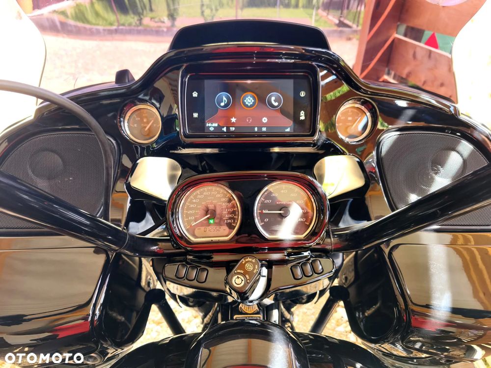 Harley-Davidson Touring Road Glide - 4