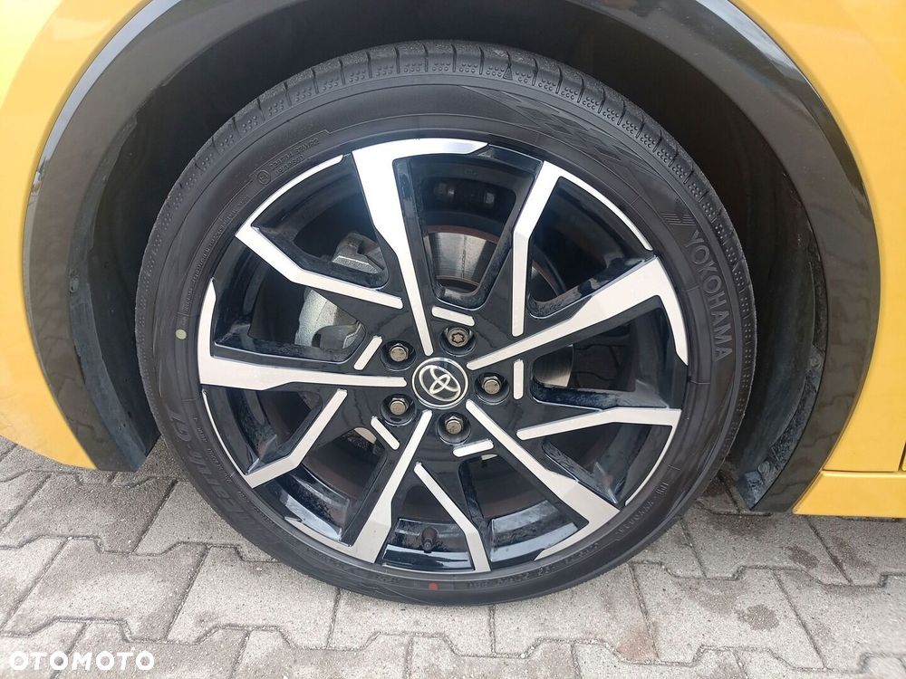 Toyota Prius - 10