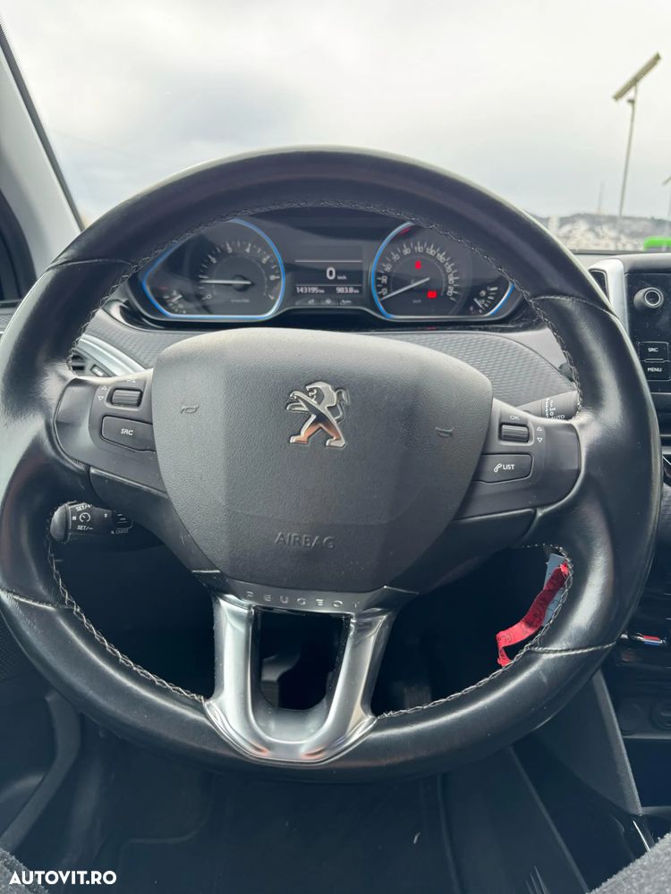 Peugeot 2008 PureTech 110 Stop&Start Allure - 13
