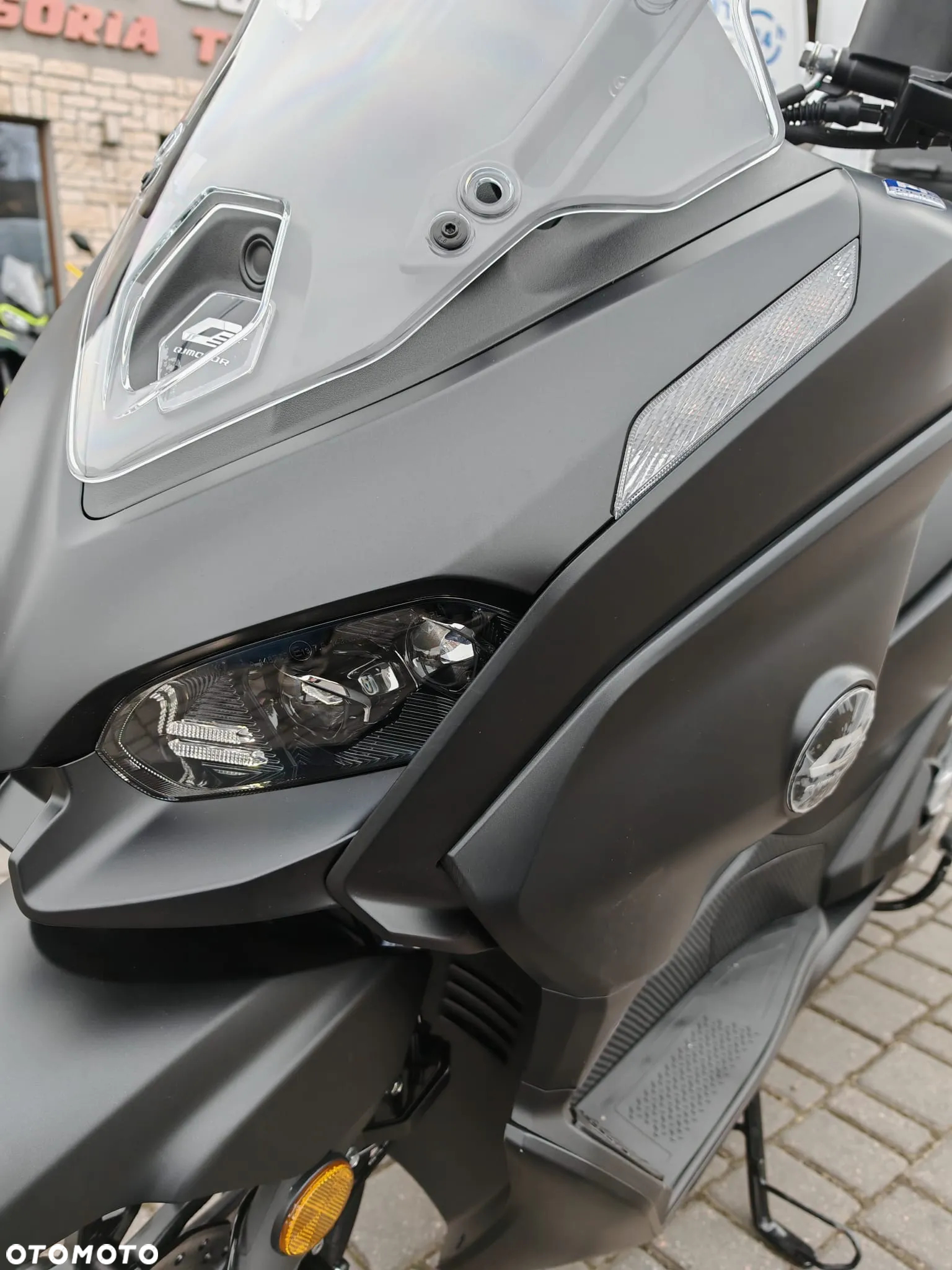 QJMOTOR MTX 125 - 9