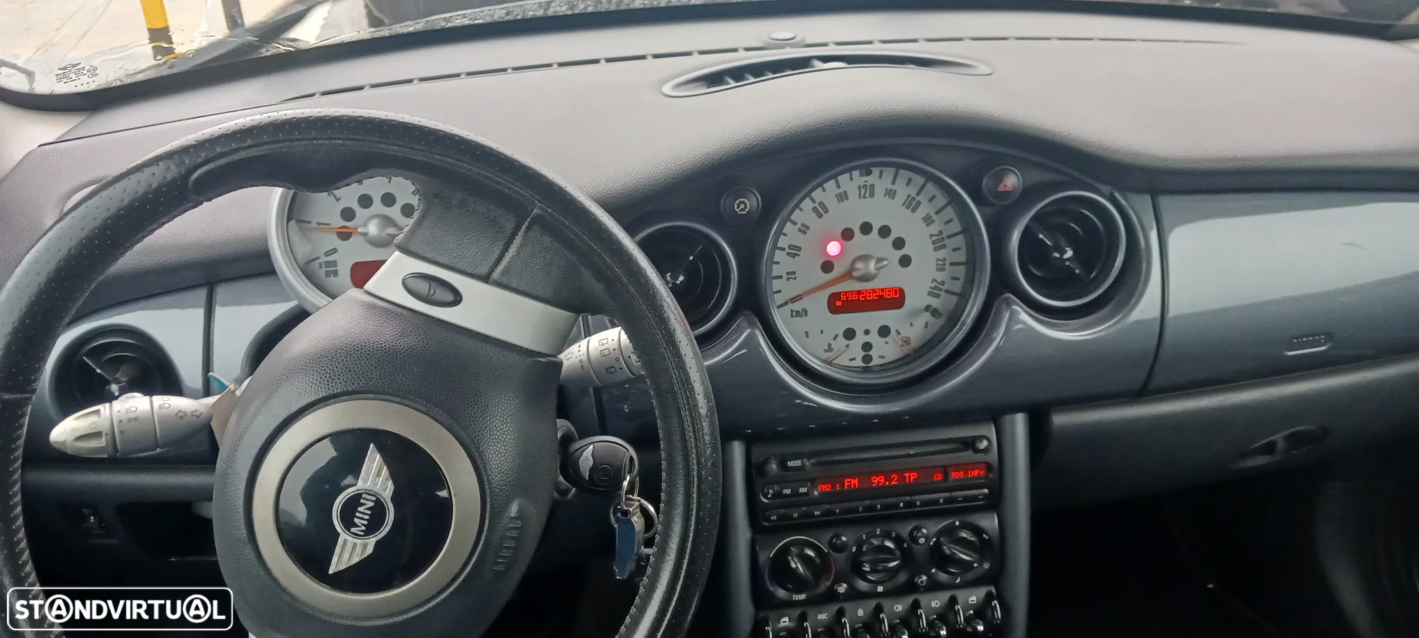 MINI 3 Portas One 1.4 D - 9