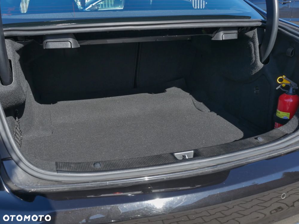 Mercedes-Benz Klasa E 200 Avantgarde - 24