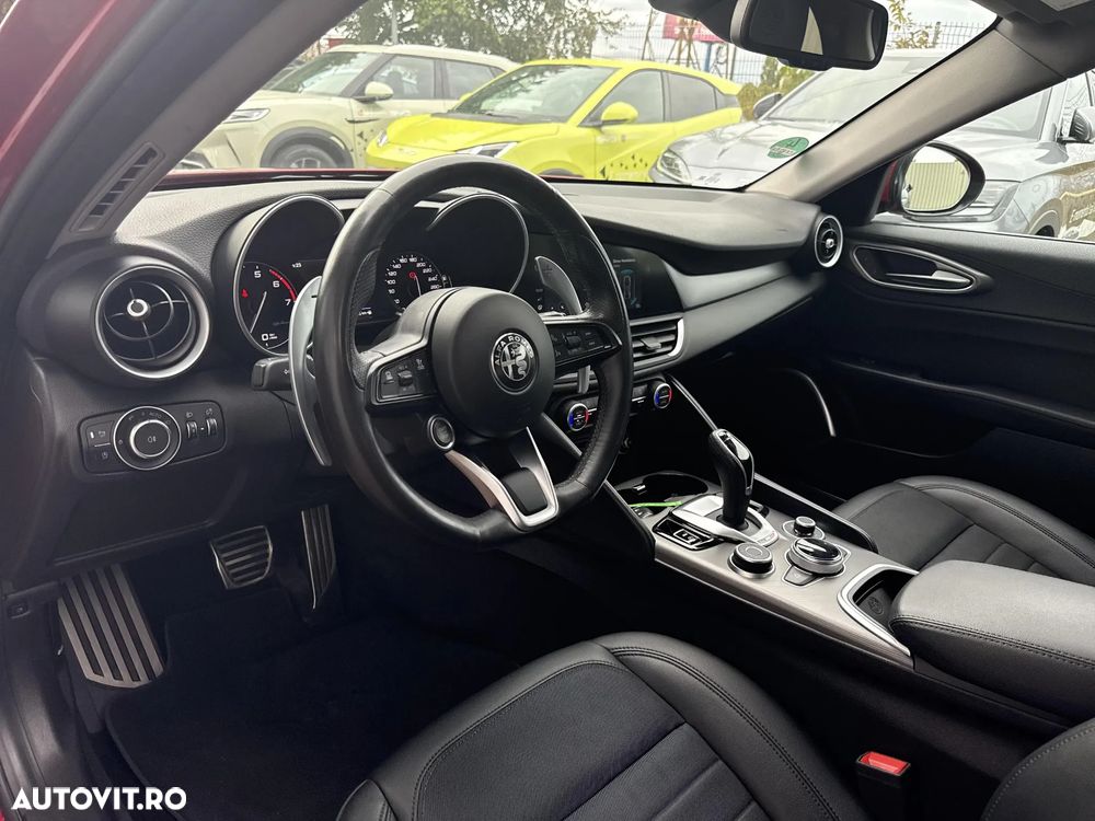 Alfa Romeo Giulia - 9