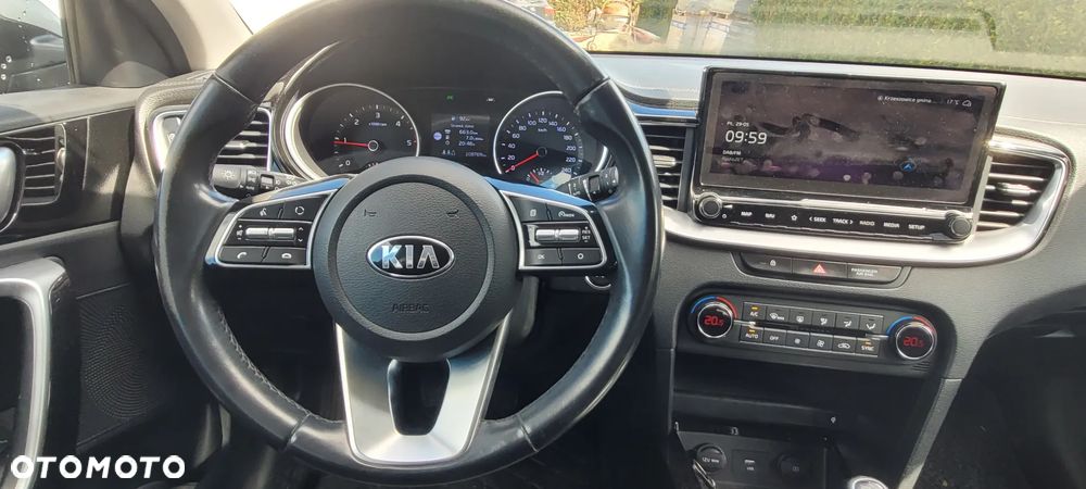 Kia Ceed 1.6 CRDi SCR L Business Line - 11