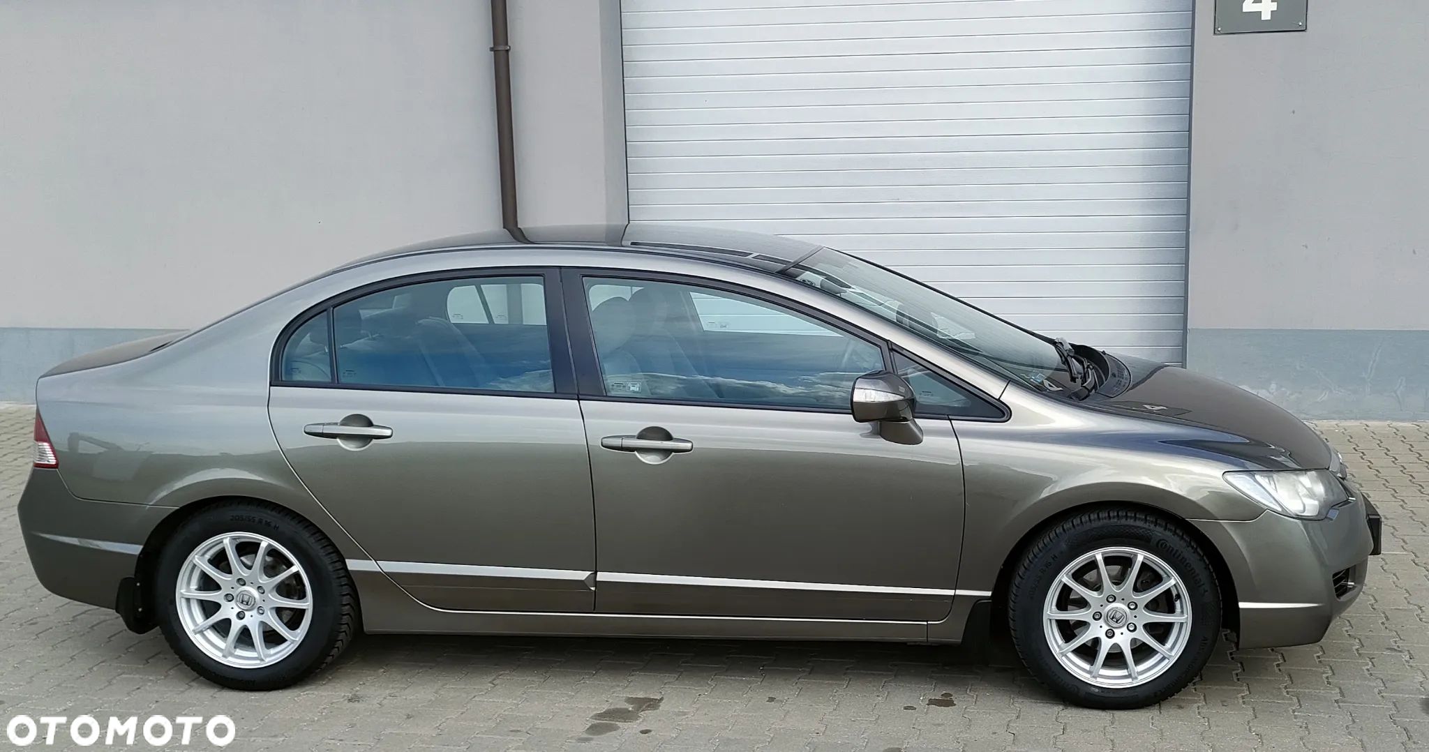 Honda Civic 1.8 Comfort - 1