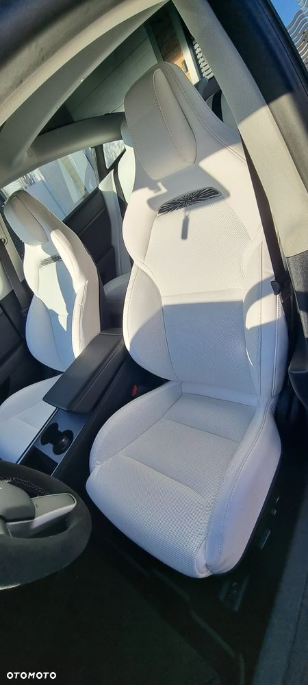 Tesla Model 3 - 15
