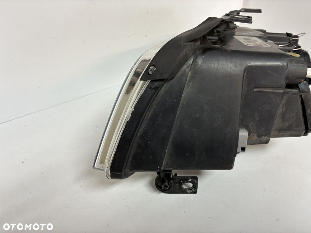AUD A4 B5 SOCZEWKA LAMPA PRZÓD PRZEDNIA PRAWA  EUROPA 8930405B 8D0941030 - 9
