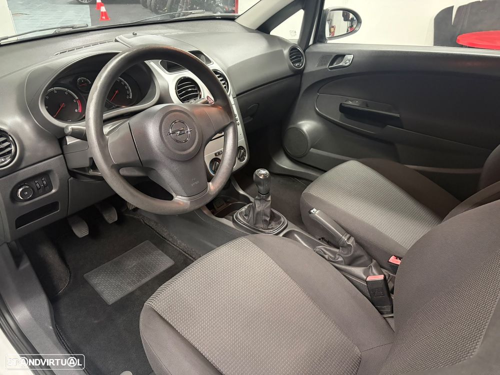 Opel Corsa Van - 19