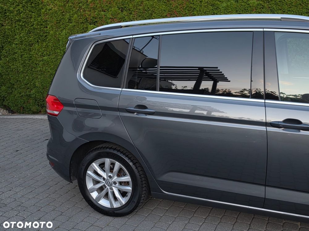 Volkswagen Touran - 37