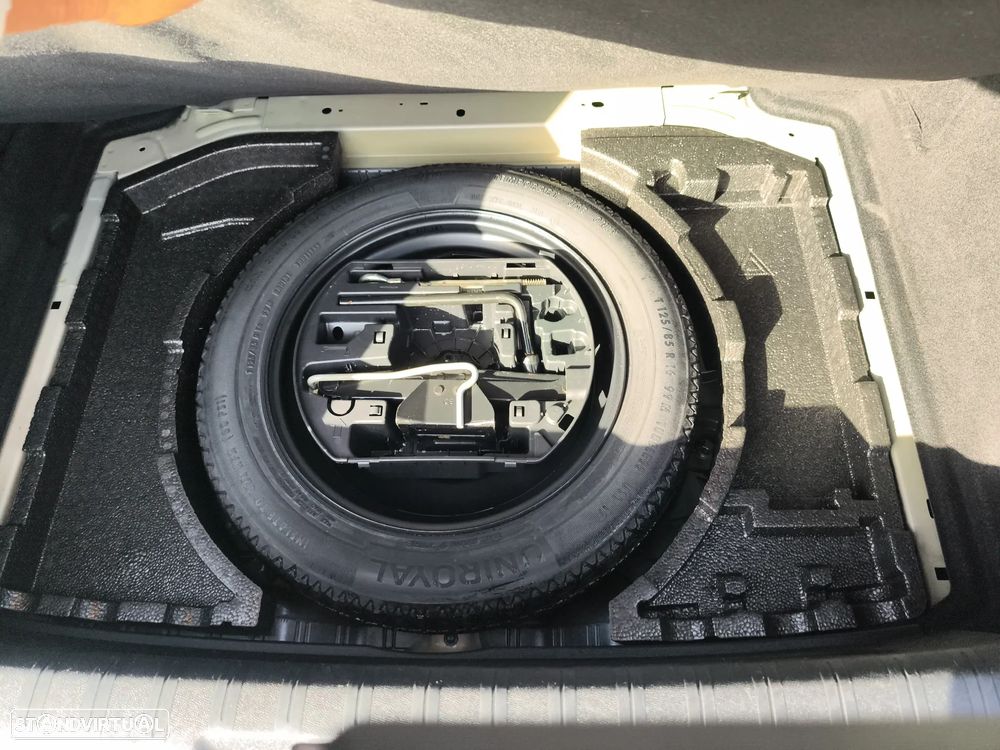 Peugeot 308 1.5 BlueHDi Style J17 - 25