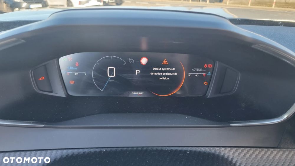 Peugeot 2008 BlueHDi 130 Allure S&S EAT8 - 30