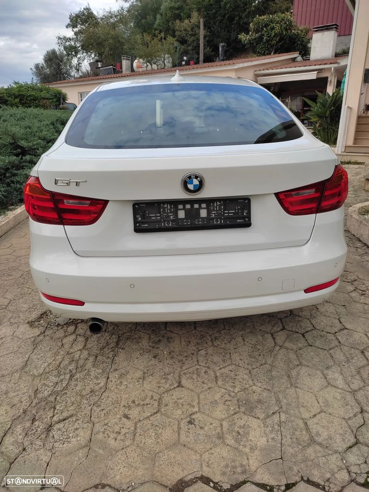 BMW 318 Gran Turismo d Sport Line - 3