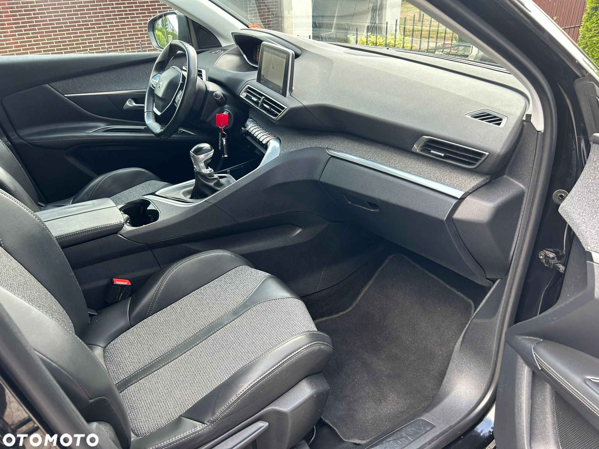 Peugeot 3008 1.6 BlueHDi Allure S&S - 9